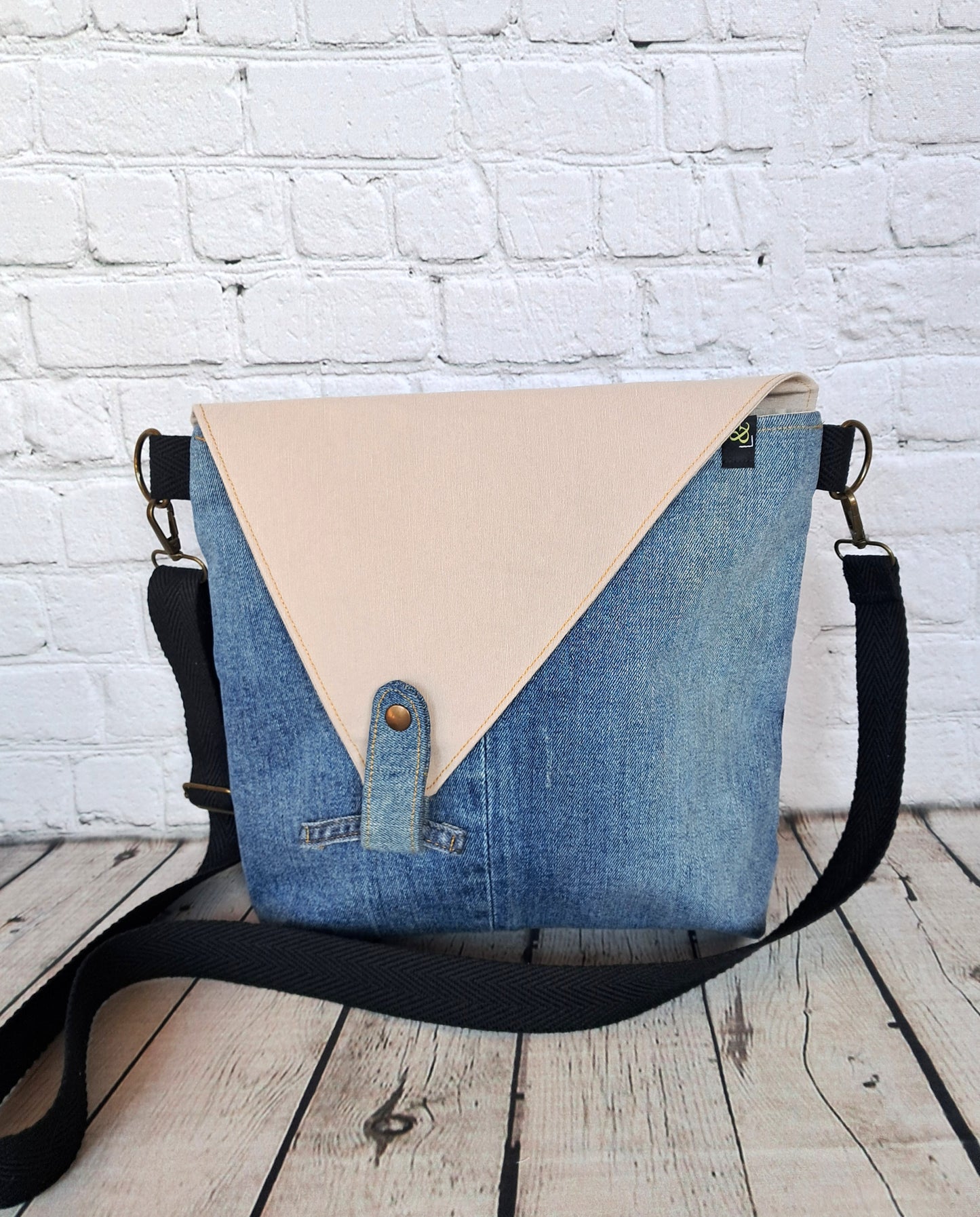 Bandolera solapa beige