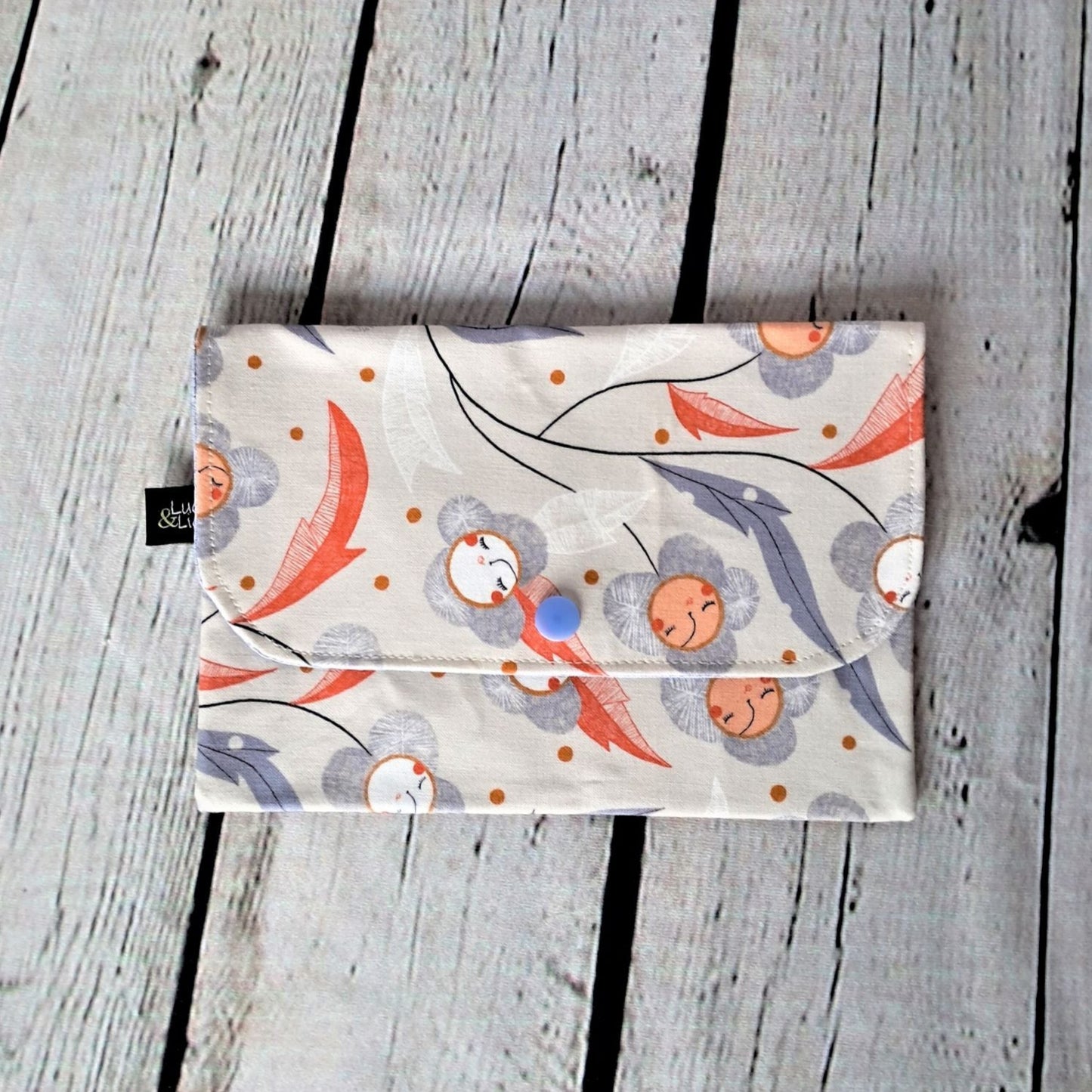 Estuche multifunción estampado hojas y flores
