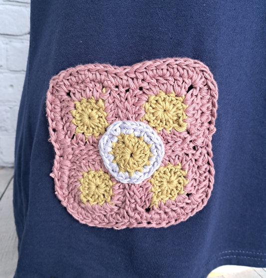 Camiseta de tirantes con bolsillo crochet